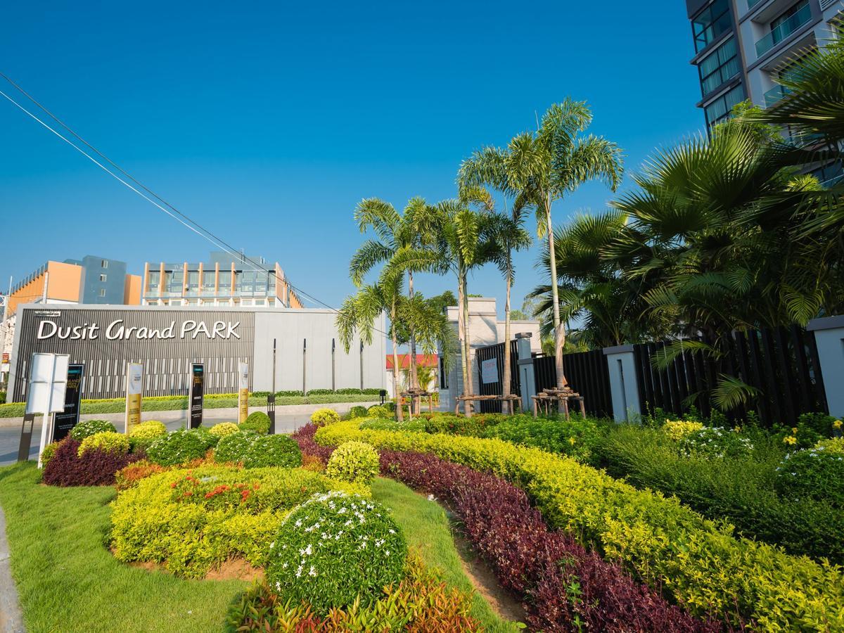 Dusit Grand Park Apartment Джомтиен Бийч Екстериор снимка
