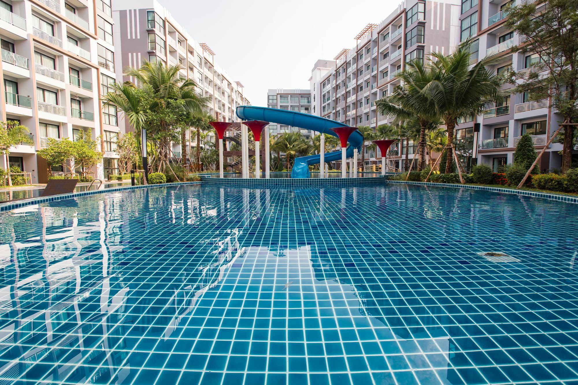 Dusit Grand Park Apartment Джомтиен Бийч Екстериор снимка