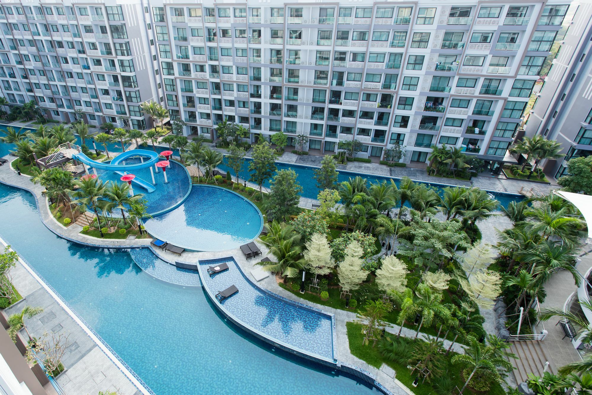 Dusit Grand Park Apartment Джомтиен Бийч Екстериор снимка